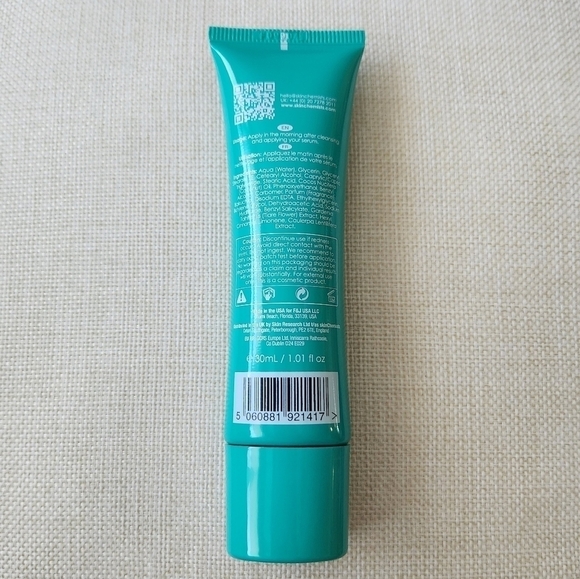 Skin Chemists Green Caviar Day Moisturizer Youth Series - Picture 2 of 3